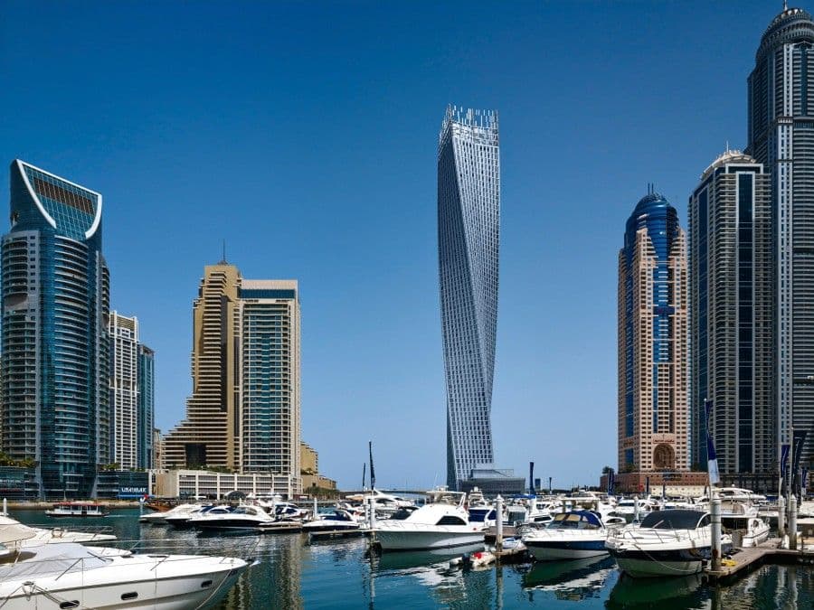 Restauración de Cimentaciones: Cómo blindar las torres icónicas de Dubái frente a ambientes marinos extremos